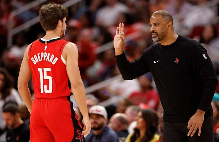 虎扑NBA比赛-19分7板10助6断2帽！谢泼德刷爆NBA纪录，乌度卡却遇上难题了